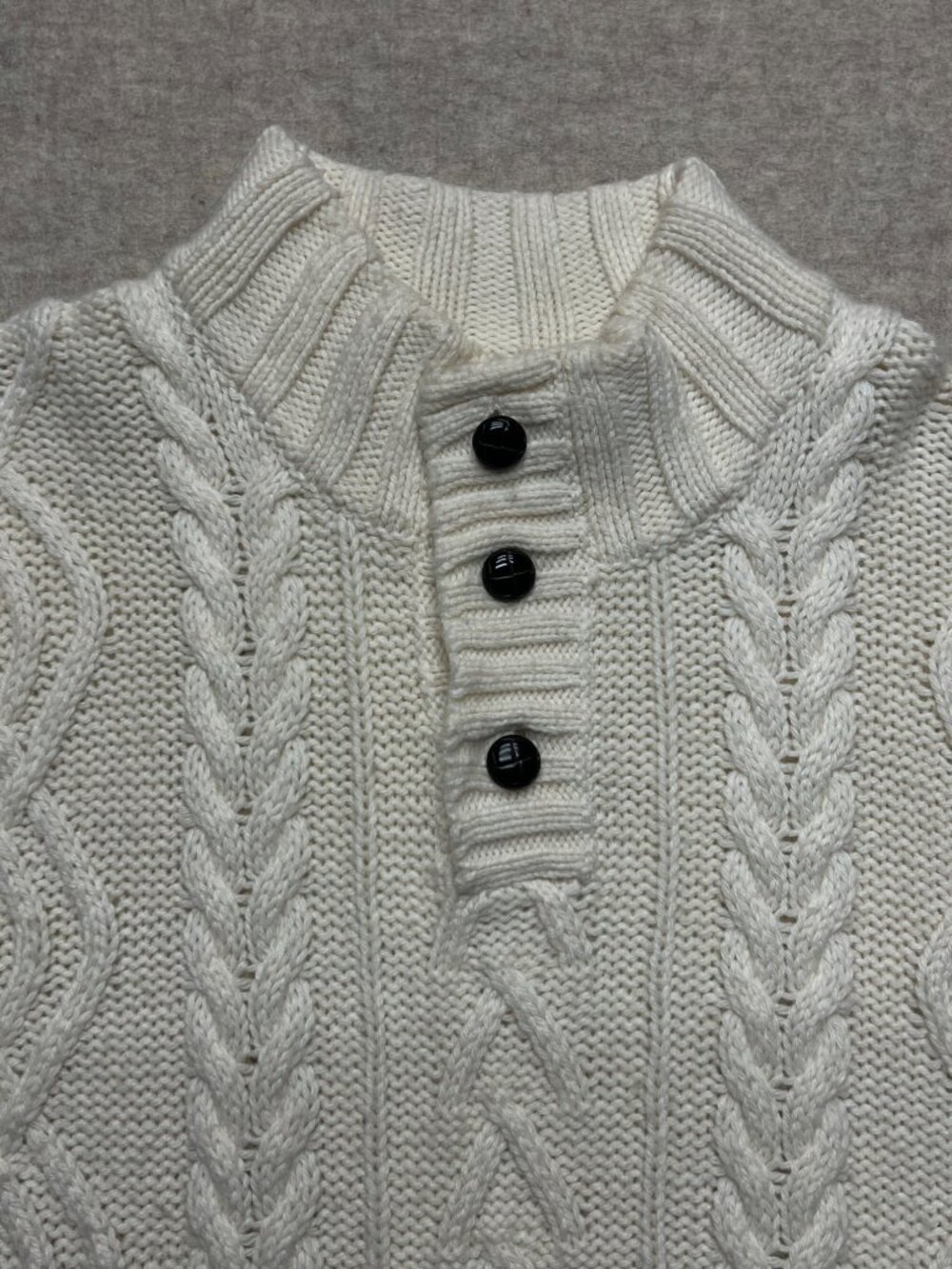 Old Navy Wool Blend Cable Knit Long Sleeve Fisherman Pullover Sweater XL Vintage - Picture 4 of 10